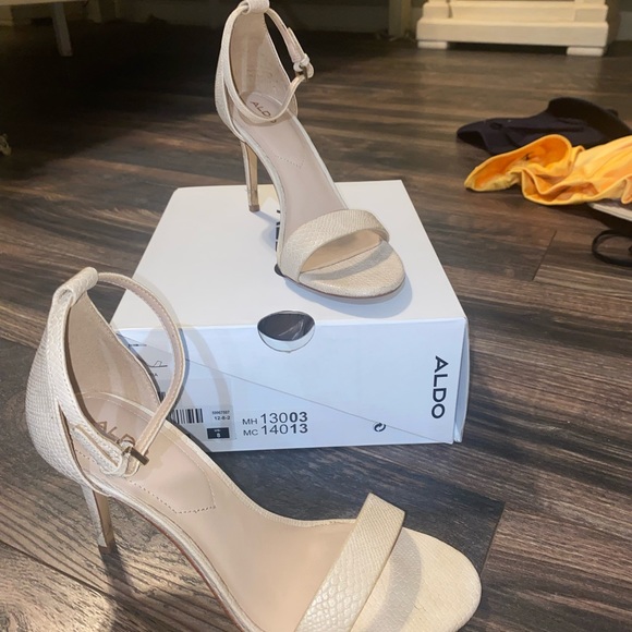 Aldo stilettos size 8 - Picture 4 of 5